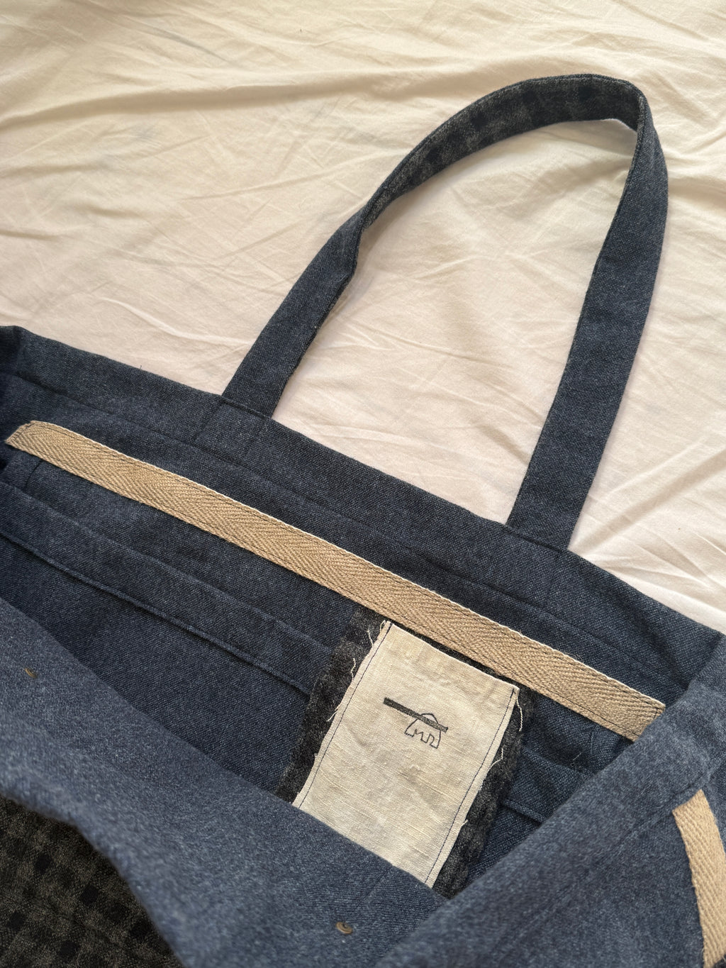 1 of 1 YORKSHIRE WOOL TOTE