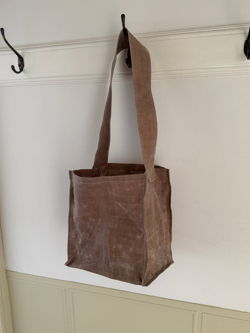 1 of 1 WAXED ANTIQUE FRENCH LINEN FORAGER BAG