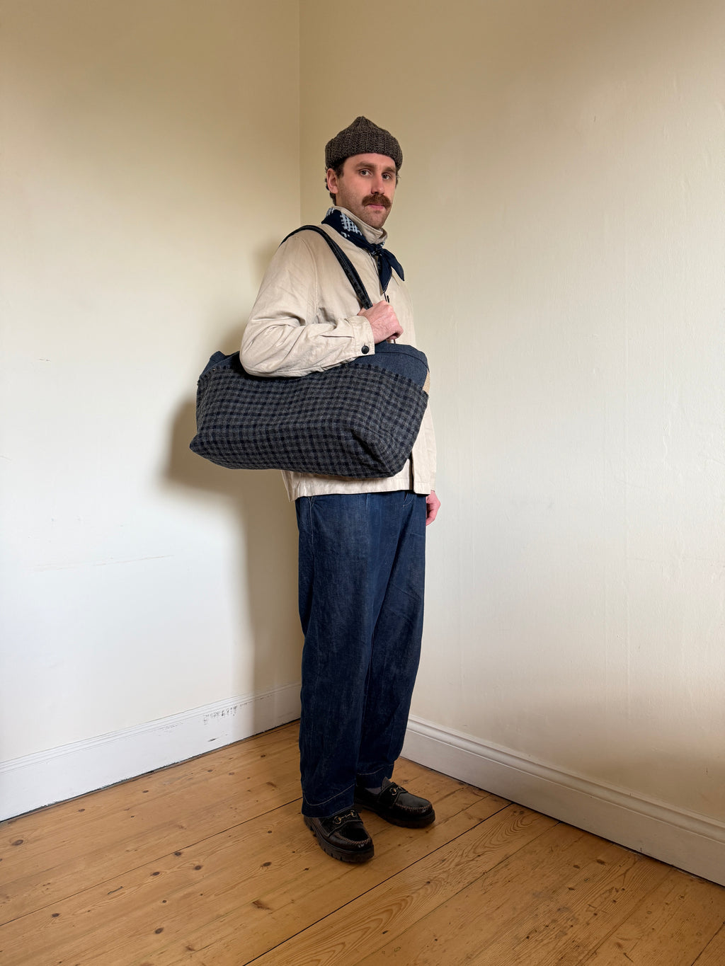 1 of 1 YORKSHIRE WOOL TOTE